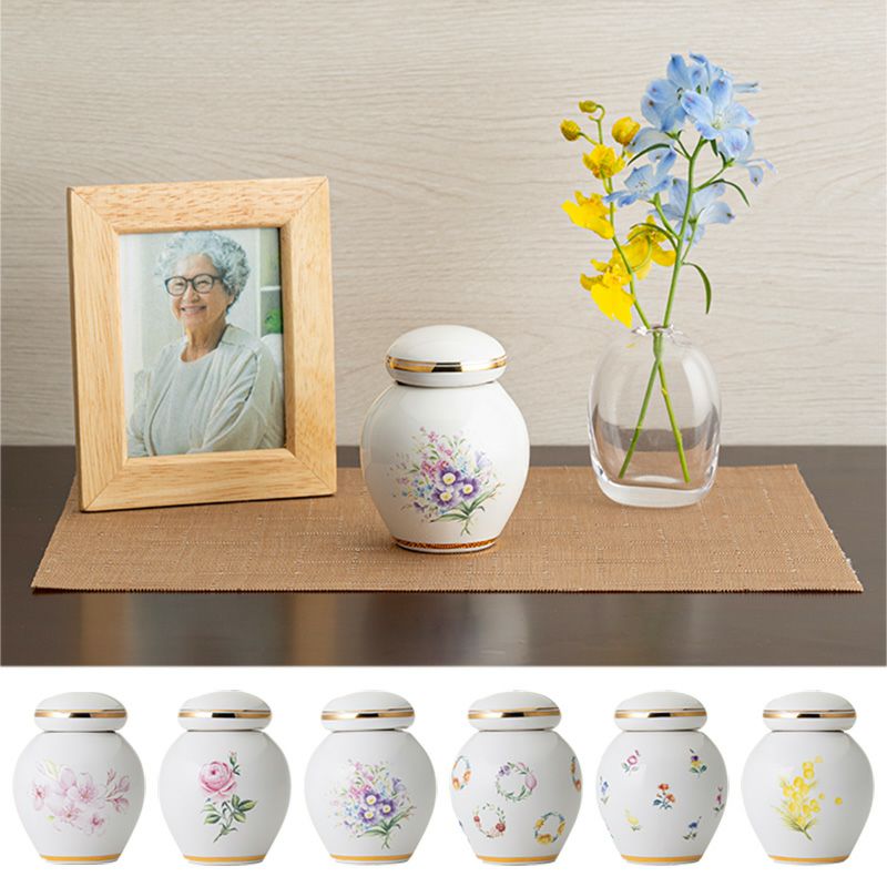 陶器製 ミニ骨壷 花ポット モチーフが選べる・てのひらに包むと